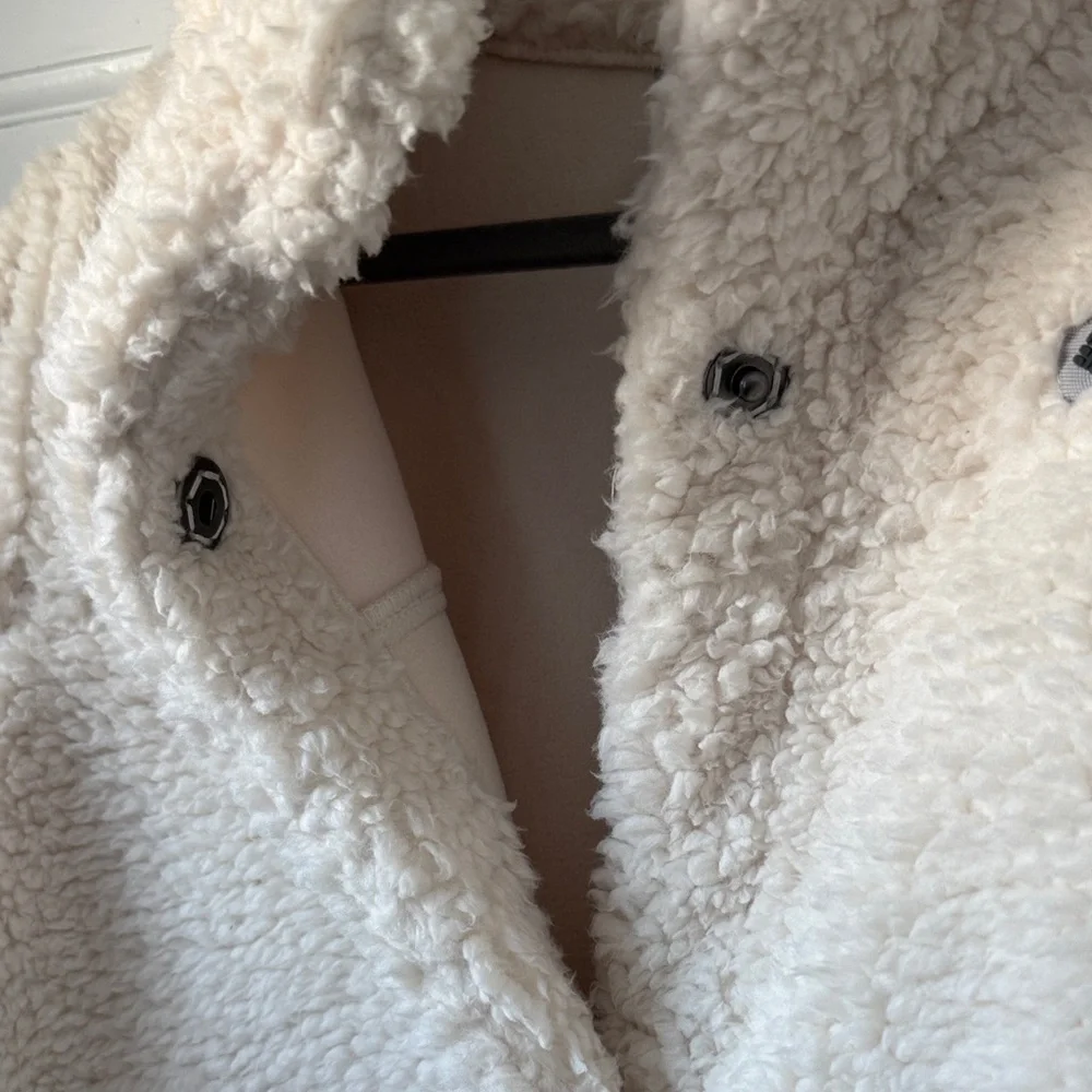 Columbia Women's Off-White Teddy Jacket